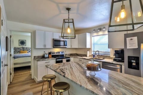 Baa786ef d412 4784 8a8e 2297ed244856