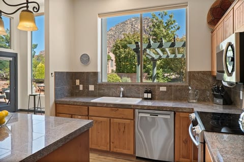 Fully equipped kitchen, and more views