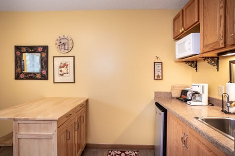 Make a snack | Main Level