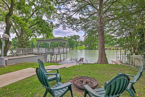 Seguin Vacation Rental | 5BR | 3.5BA | 3,500 Sq Ft | Stairs Required