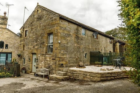 Beautiful Cottage located in Hepworth close to Holmfirth and the Peak District