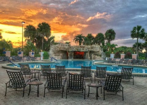 Sunset at the Orange Blossom Country Club Pool-2 min golf cart ride from house