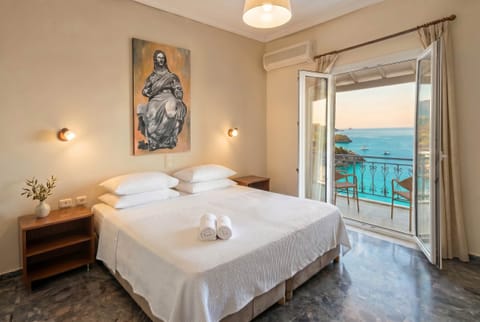 Platakia blu apartment 03 primary bedroom sea view