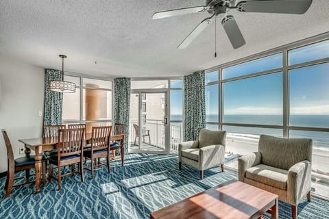 Gorgeous ceiling to floor oceanfront view 