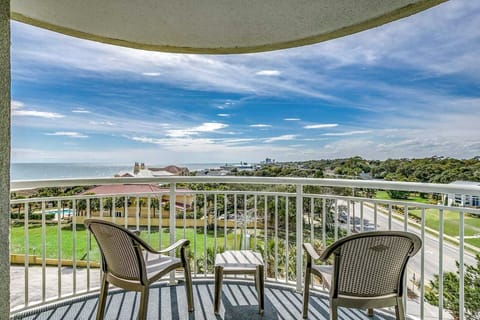 Gorgeous balcony view! 