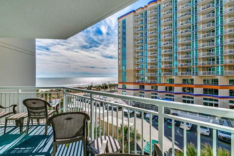 Gorgeous ocean view from balcony 