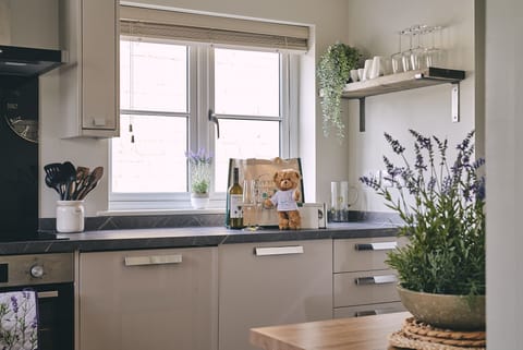 The kitchen at Bay Tree Cottage, Cotswolds