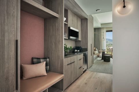 Frette Italian sheets, premium bedding, down comforters, pillowtop beds