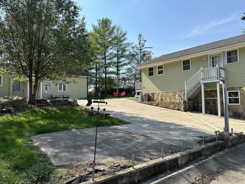 1st Choice Lodging - Twin Lake 1