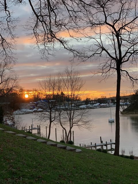 Enjoy outstanding sunrises and sunsets!