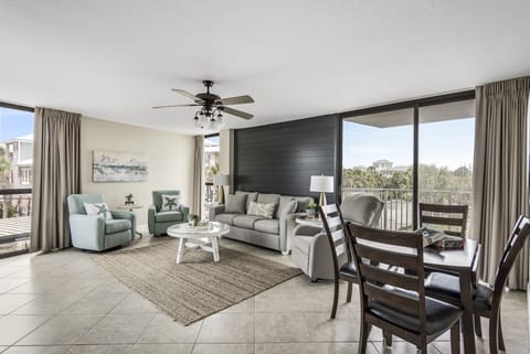 Welcome to Mainsail 414 - Gigi's Beach Condo!