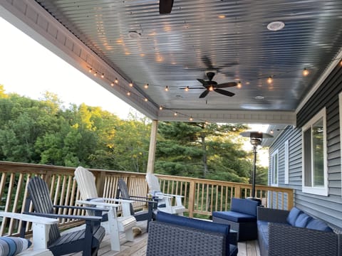 Outdoor walkout deck