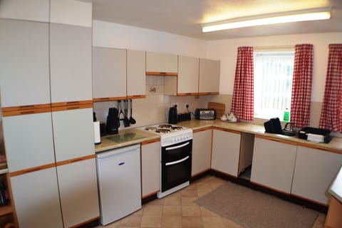 Kitchen / Dining
