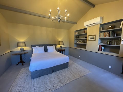 Deluxe Double Room, Ensuite, Garden View | Interior