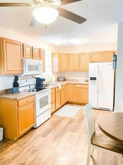 Fully equipped kitchen