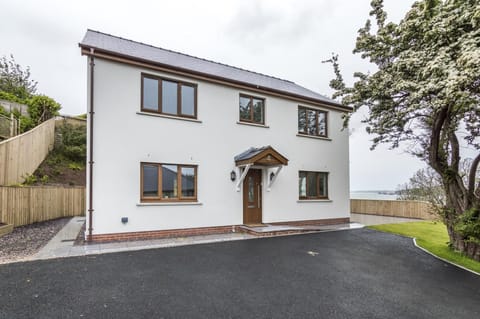 Martello View - 3 Bedroom Holiday Home - Llanreath (3941)