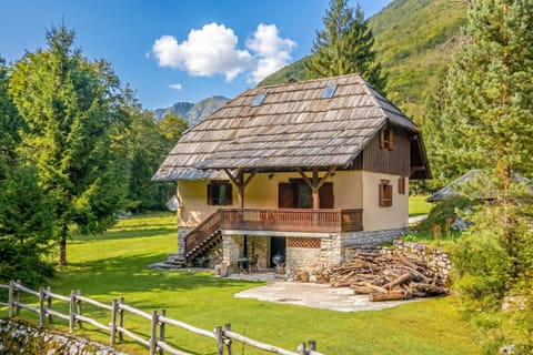 Family Chalet, 4 Bedrooms, 2 Bathrooms, Mountainside (Chalet Primus Near Soča Gorge) | Exterior