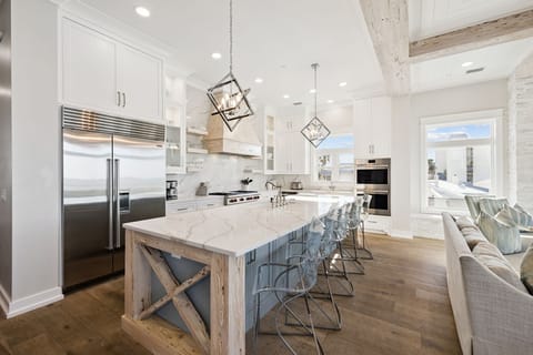 Spacious Chef's Kitchen - Perfect for Cooking Gourmet