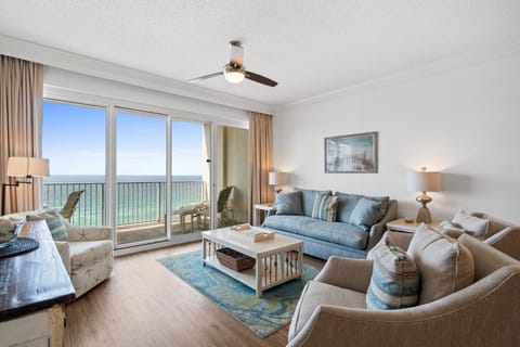 Large spacious living room with flat screen TV and a beautiful view of the emerald waters.
Professionally Managed by
Breathe Easy Rentals