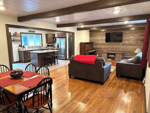 Dining/Living area