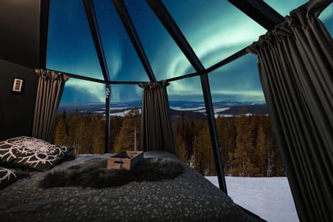 Mountain Glass Room (No in-room shower) | View from room