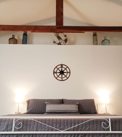 King size nector mattress with cot underneath