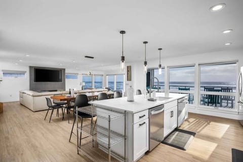 "Beautiful and well maintained. Our group loved the space and amenities that were provided for our trip. We would definitely stay here again." -Robert