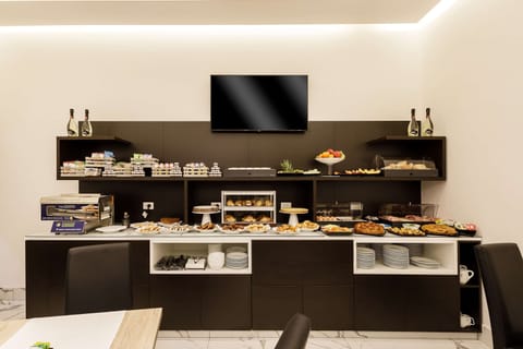 Daily buffet breakfast for a fee