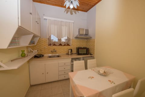 Nicoles House 2 Arillas Corfu Kitchen And Dining Area