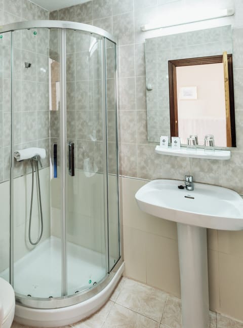 Superior Double or Twin Room, 1 Double or 2 Twin Beds | Bathroom | Towels