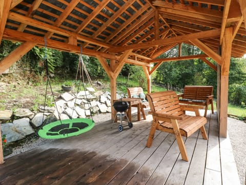 Cottage | Outdoor dining