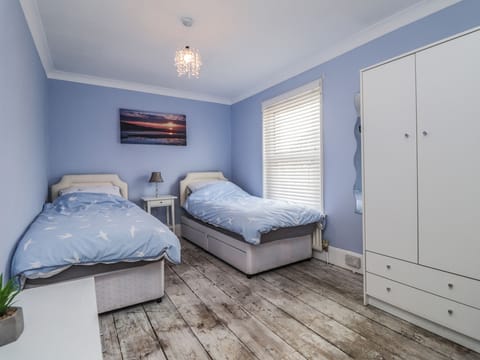 Cottage | 2 bedrooms, individually decorated, individually furnished, free WiFi