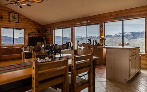 Welcome to Jim Mountain Retreat! This mountaintop home close to Yellowstone has room for large families and groups