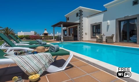 Pool & Garden