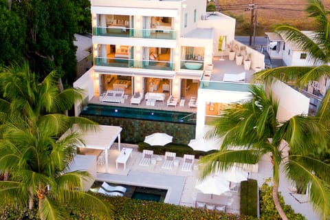 Footprints - Modern Luxury