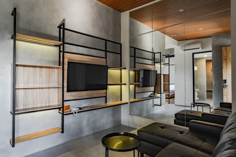 Paviliun Suite | Living area | LCD TV