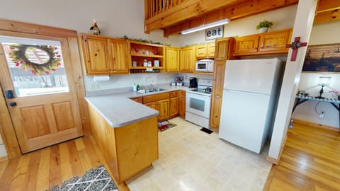 Imagine cooking gourmet meals in the stocked kitchen w/spices, sugar, flour, etc