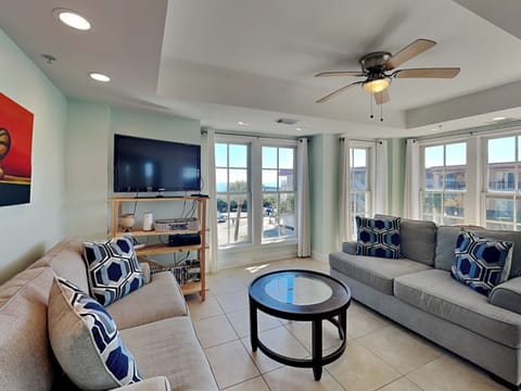 Welcome to Pier Walk Unit C