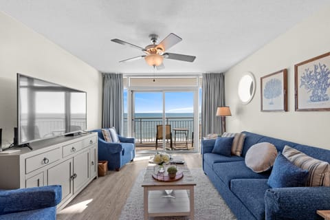 Grande Atlantic 807 is located on the oceanfront and offers incredible views!