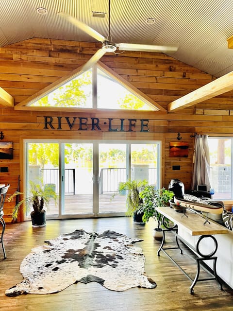 River View sliding doors
