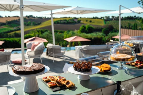 Daily buffet breakfast (EUR 8 per person)