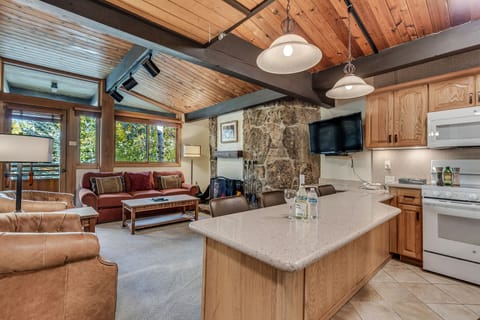 Full kitchen