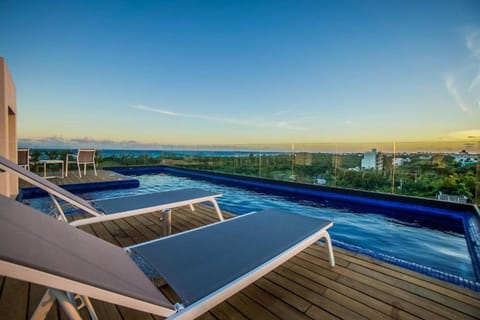 Rooftop pool