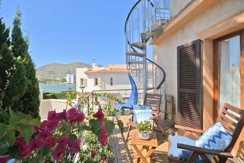 Amparo, cozy chalet near the beach in Mallorca.