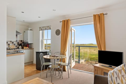 House | 2 bedrooms, WiFi