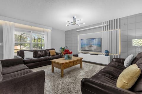 957EmeraldGreenCt3