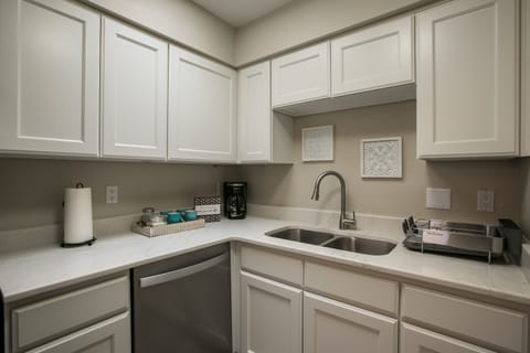 Coffee bar provided with drip coffee maker and unlimited NM Pinon Coffee