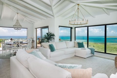 Breathtaking Views! Enjoy High-End Everything! Gorgeous and Comfy furniture