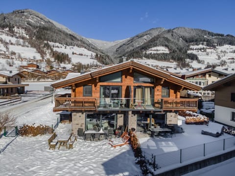 Holiday Home Exterior [winter]