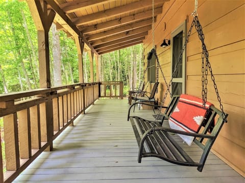 Covered Front Porch w/Swing